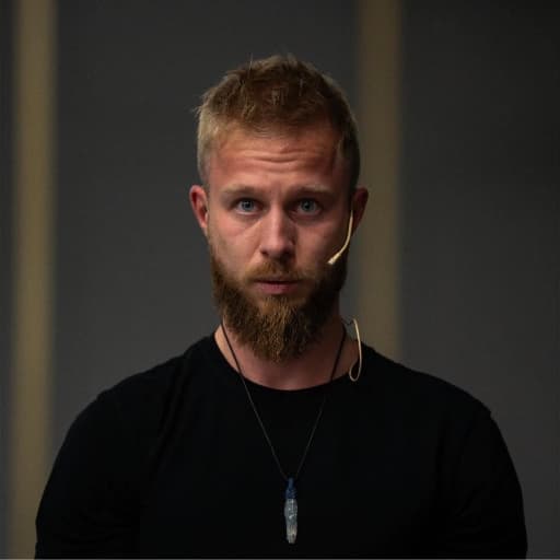 Portret: Maciej Borucz